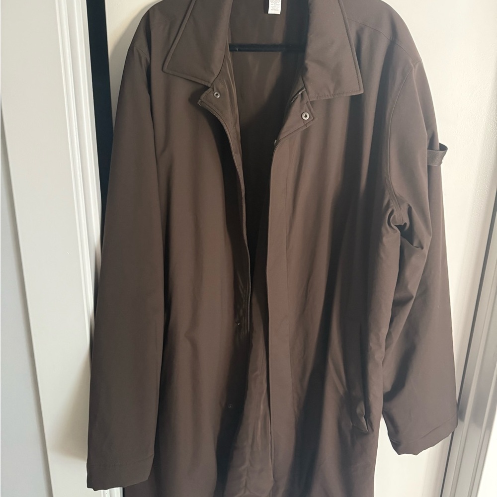 ALO Yoga Men's Brown Raincoat